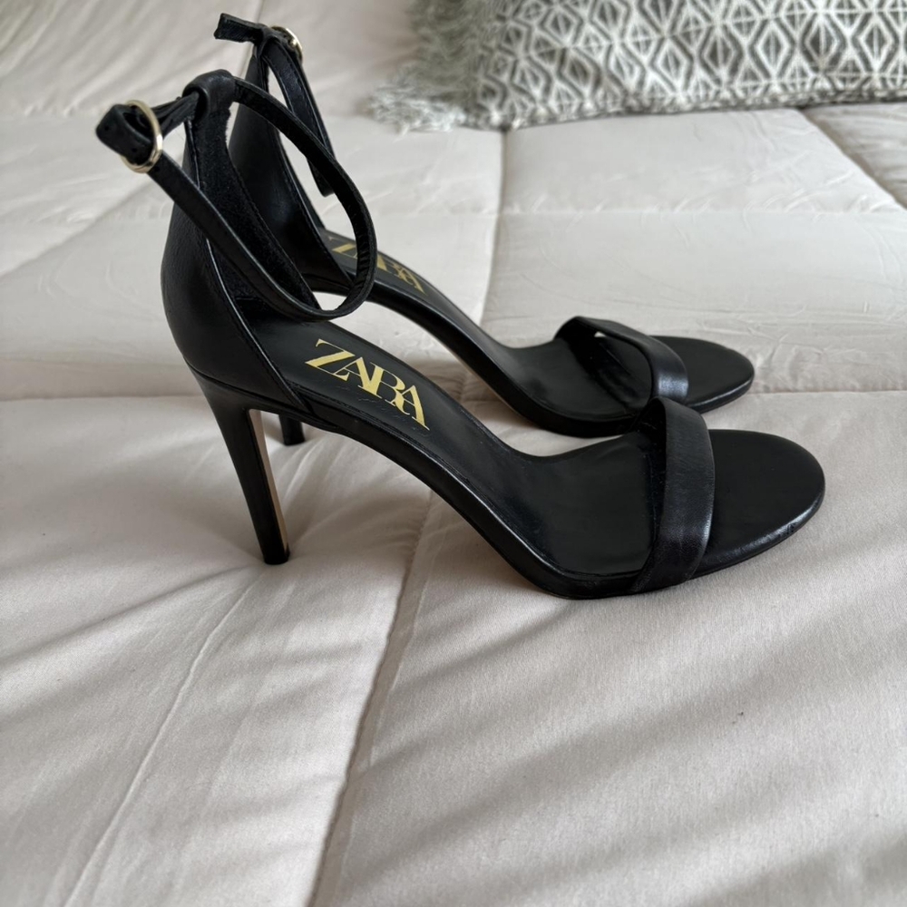 Zara Black Strappy Heeled Sandals
